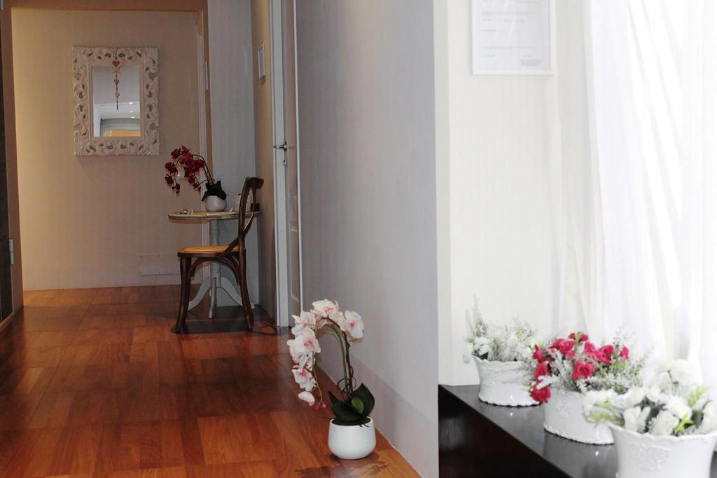 5 Rooms Apartment For 7 People Near Coloseum Рим Экстерьер фото
