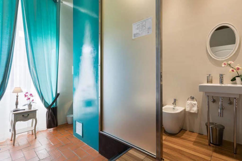 5 Rooms Apartment For 7 People Near Coloseum Рим Экстерьер фото