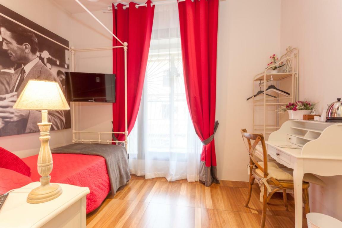 5 Rooms Apartment For 7 People Near Coloseum Рим Экстерьер фото