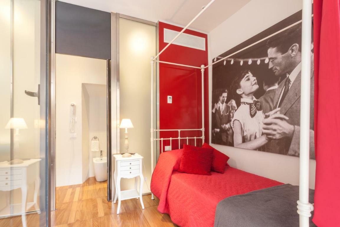 5 Rooms Apartment For 7 People Near Coloseum Рим Экстерьер фото