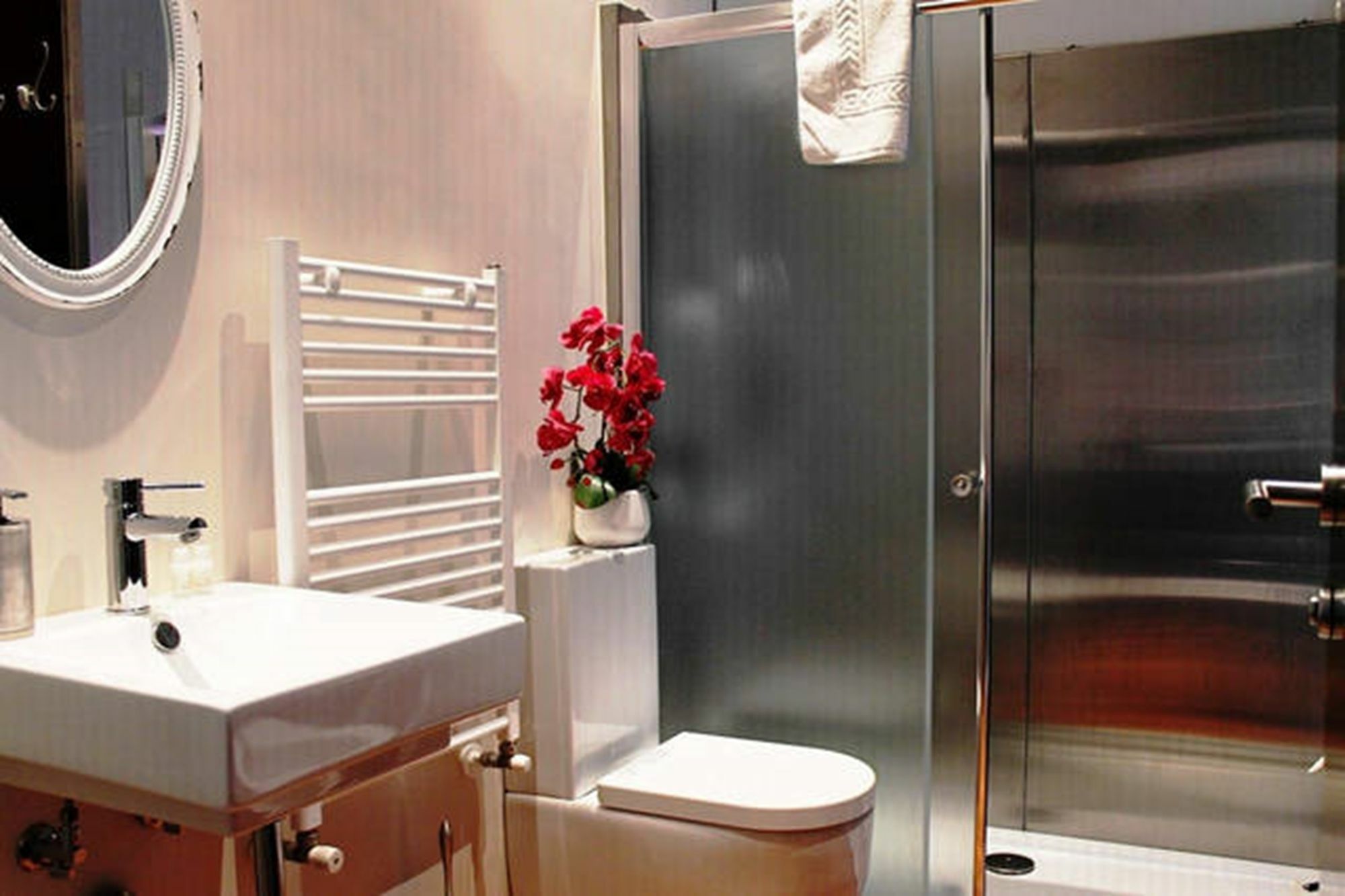 5 Rooms Apartment For 7 People Near Coloseum Рим Экстерьер фото